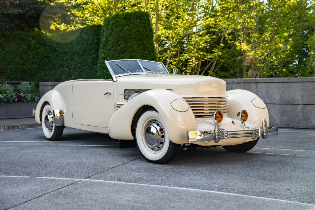 Selling your supercar at auction can be a thrilling yet daunting process, especially when you're trying to secure top dollar for your prized possession, but there are some supercar auction tips that can help.