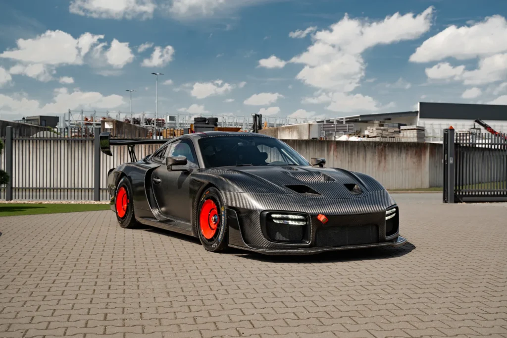 The only thing that's more iconic than a Porsche 911 is a Porsche 911 GT, from the GT2 to the GT3 to the honorable mention here: the 718 Cayman GT4